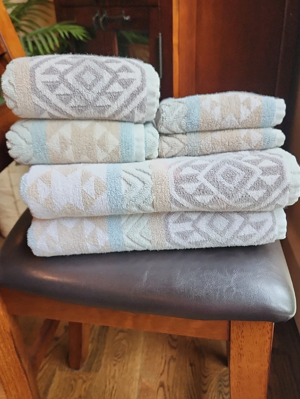 Artisan De Luxe Pastel Geometric Pattern Bath Towel Set - Light Blue & Beige GUC